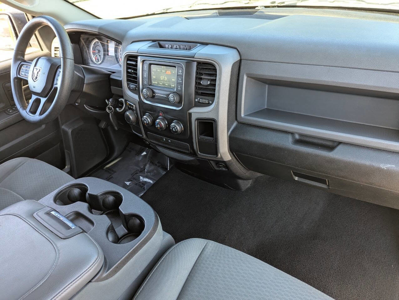 Used 2015 RAM 1500 Express image 12