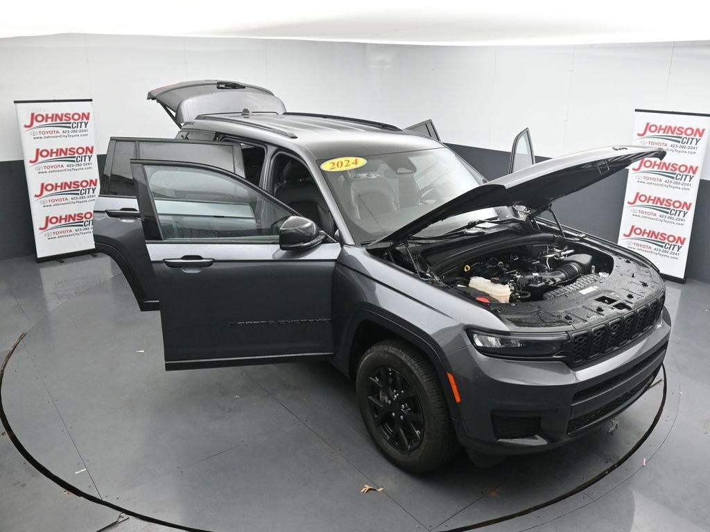 Used 2024 Jeep Grand Cherokee L Laredo AWD/4WD image 42