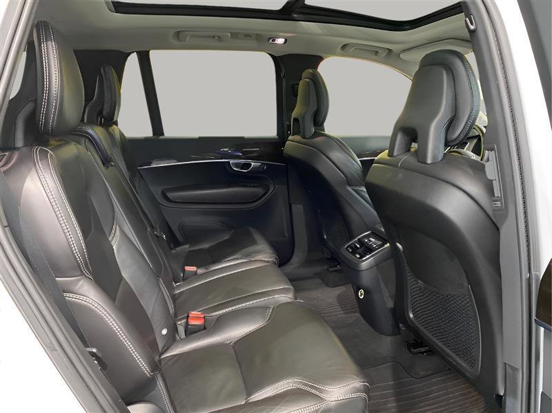 Used 2017 Volvo XC90 T6 Momentum w/ Vision Package image 10