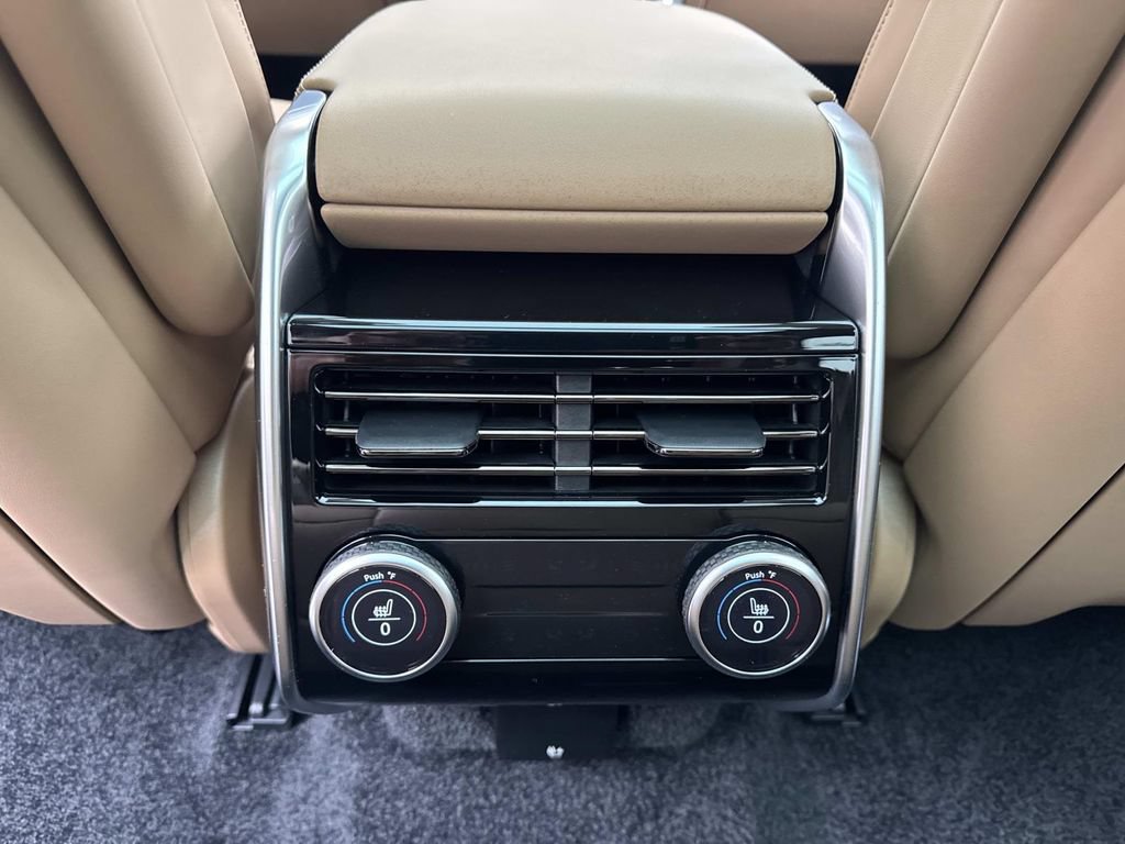 New 2026 Land Rover Range Rover SE AWD/4WD image 18