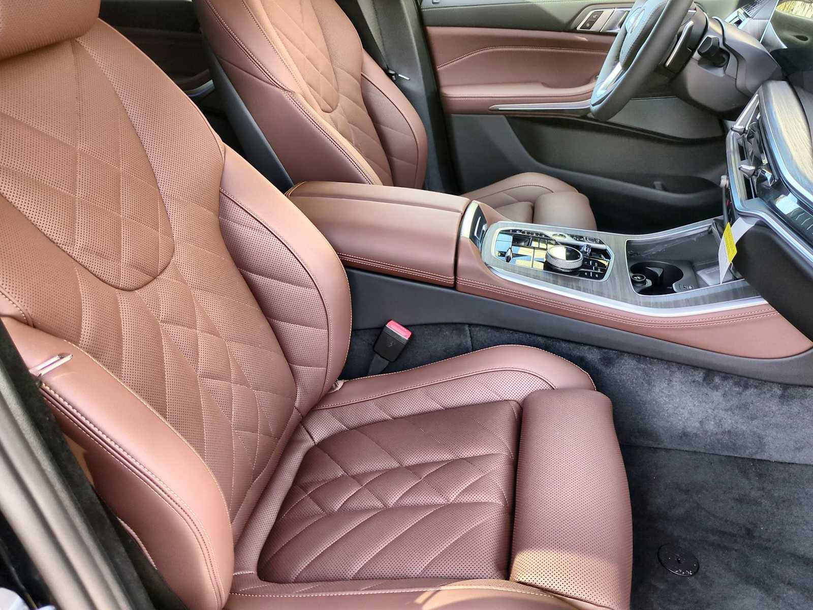 Used 2026 BMW X5 xDrive50e w/ Executive Package image 23