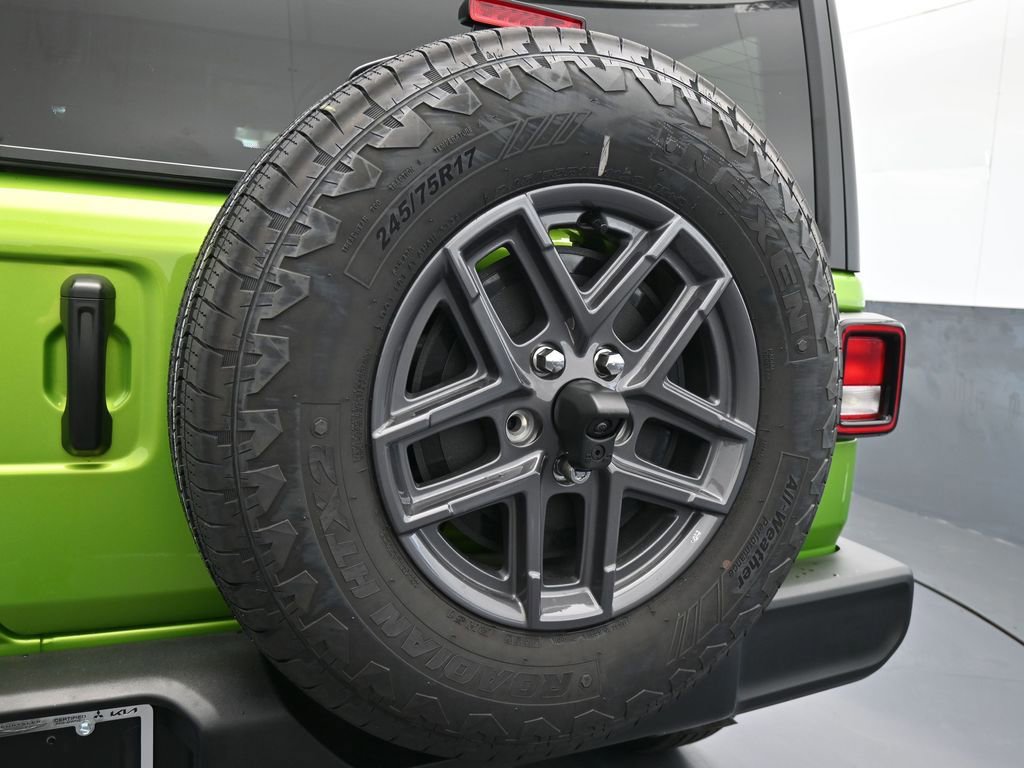 Used 2025 Jeep Wrangler Sport S image 34