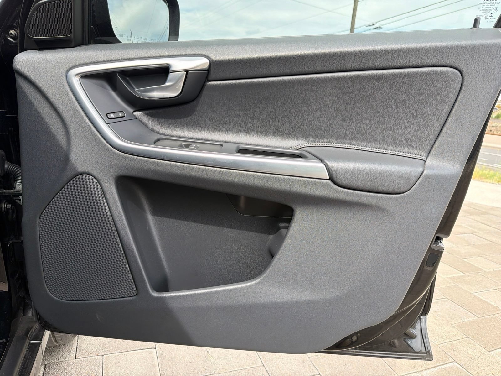 Used 2015 Volvo XC60 T5 FWD image 25