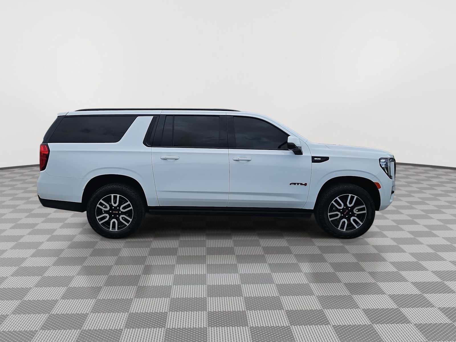 Certified 2023 GMC Yukon XL AT4 w/ Max Trailering Package AWD/4WD image 9