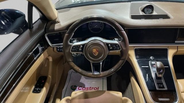 Used 2018 Porsche Panamera 4S AWD/4WD image 16