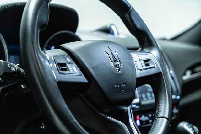Used 2017 Maserati Levante AWD/4WD image 24