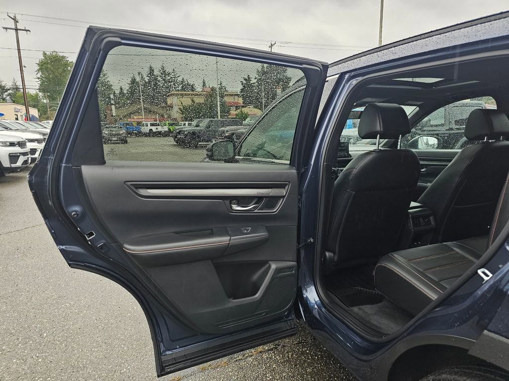 Used 2025 Honda CR-V Sport-L image 16