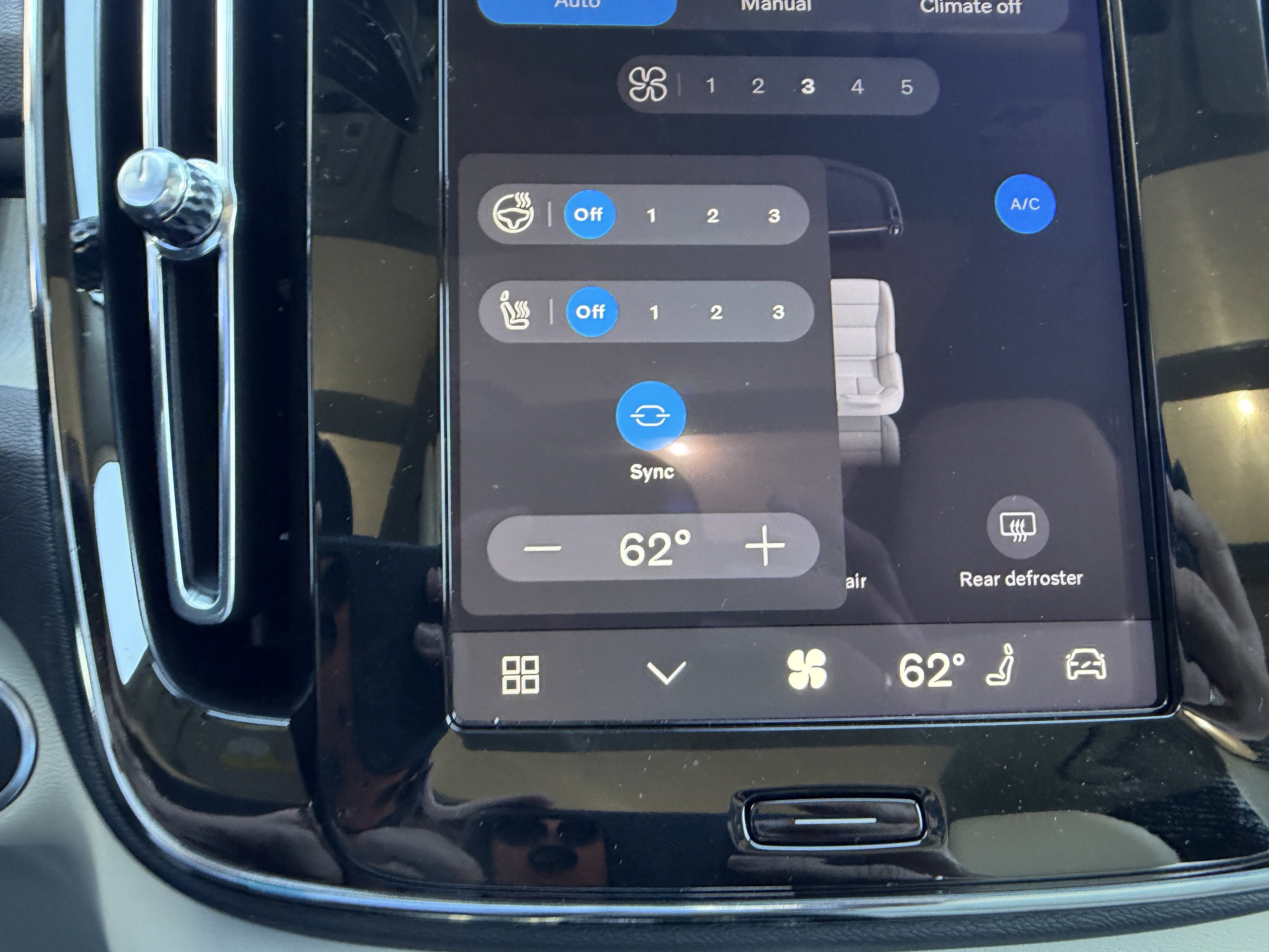 New 2026 Volvo XC40 B5 Plus w/ Climate Package image 23