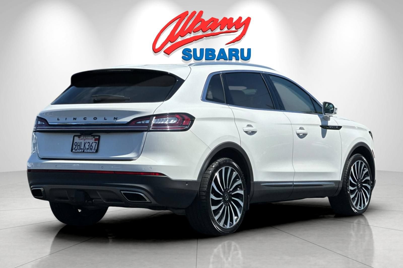 Used 2023 Lincoln Nautilus Black Label w/ Class II Trailer Tow Package AWD/4WD image 4