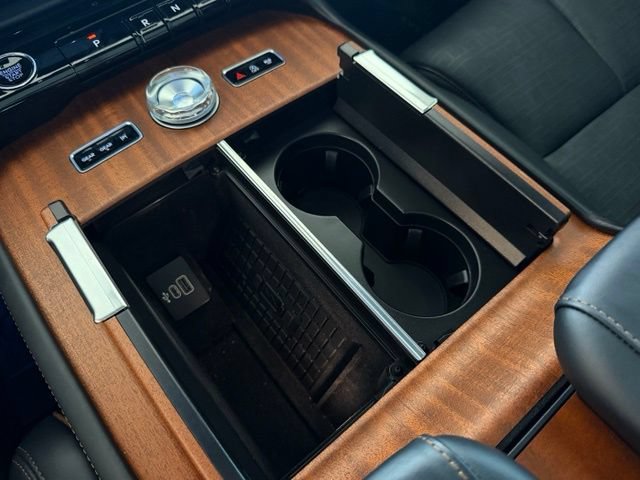 Used 2025 Lincoln Navigator Black Label AWD/4WD image 25
