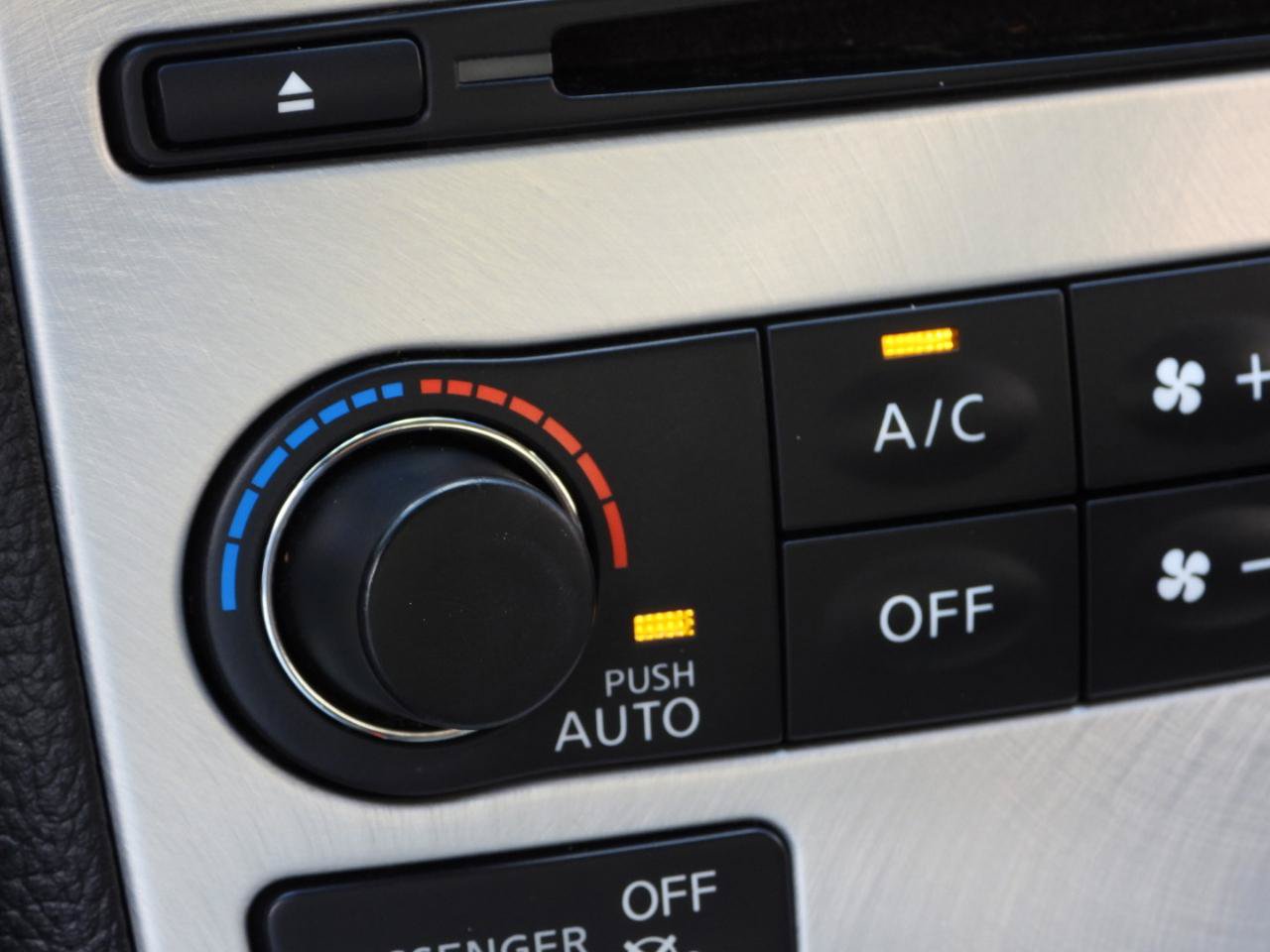 Used 2014 INFINITI Q60 AWD Coupe w/ Premium Package image 72