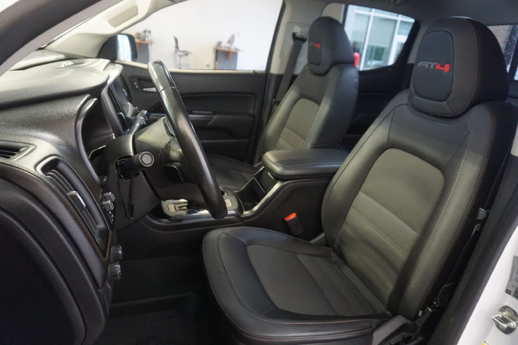 Used 2021 GMC Canyon AT4 w/ Driver Alert Package AWD/4WD image 17