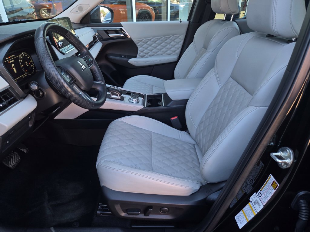 Used 2023 Mitsubishi Outlander SEL FWD image 20
