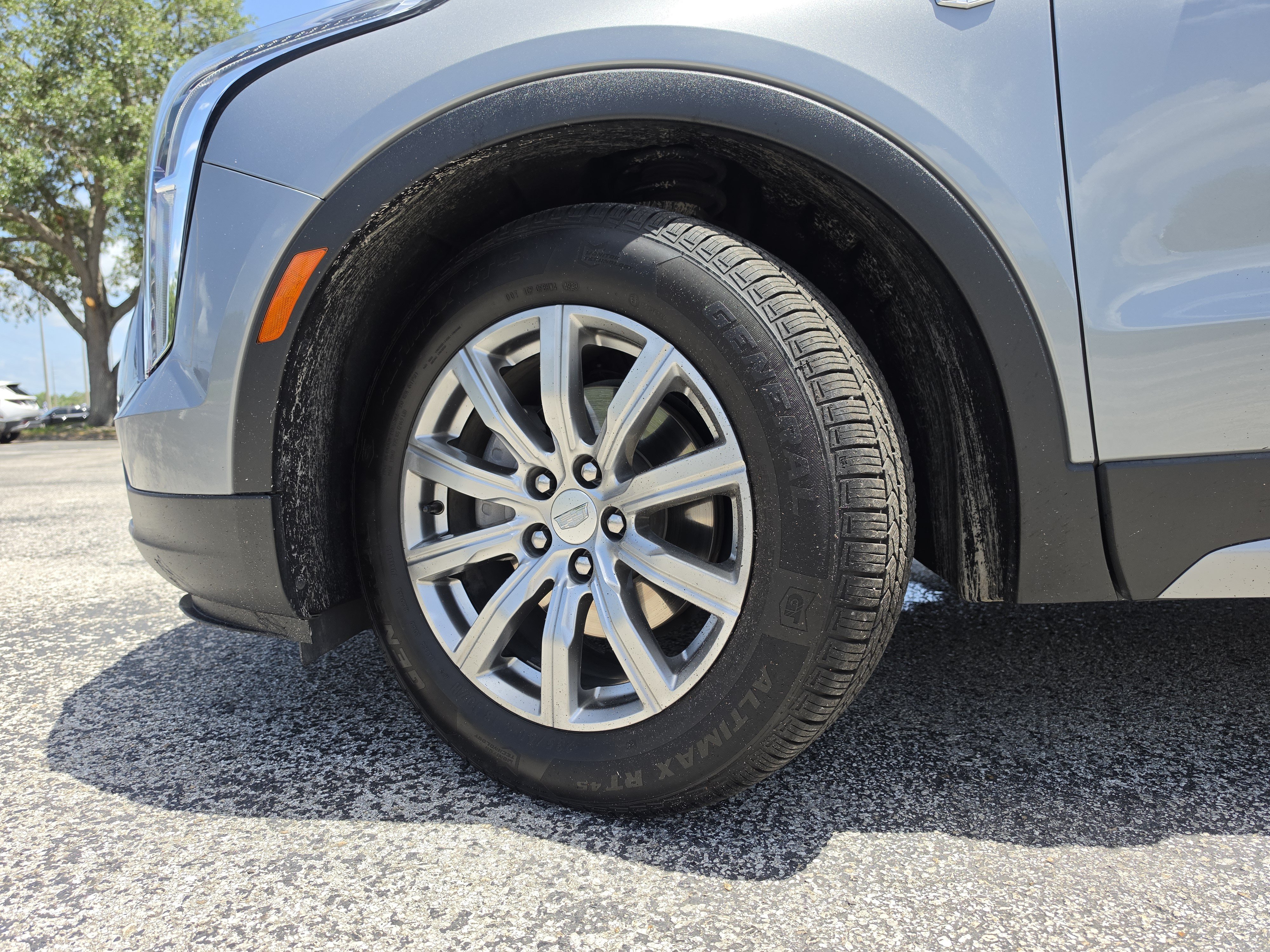 Used 2023 Cadillac XT4 Premium Luxury w/ Cold Weather Package AWD/4WD image 38