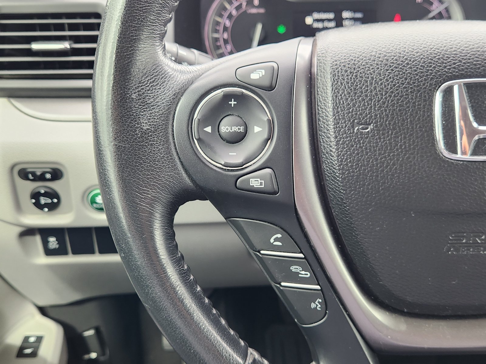Used 2017 Honda Pilot EX-L image 31