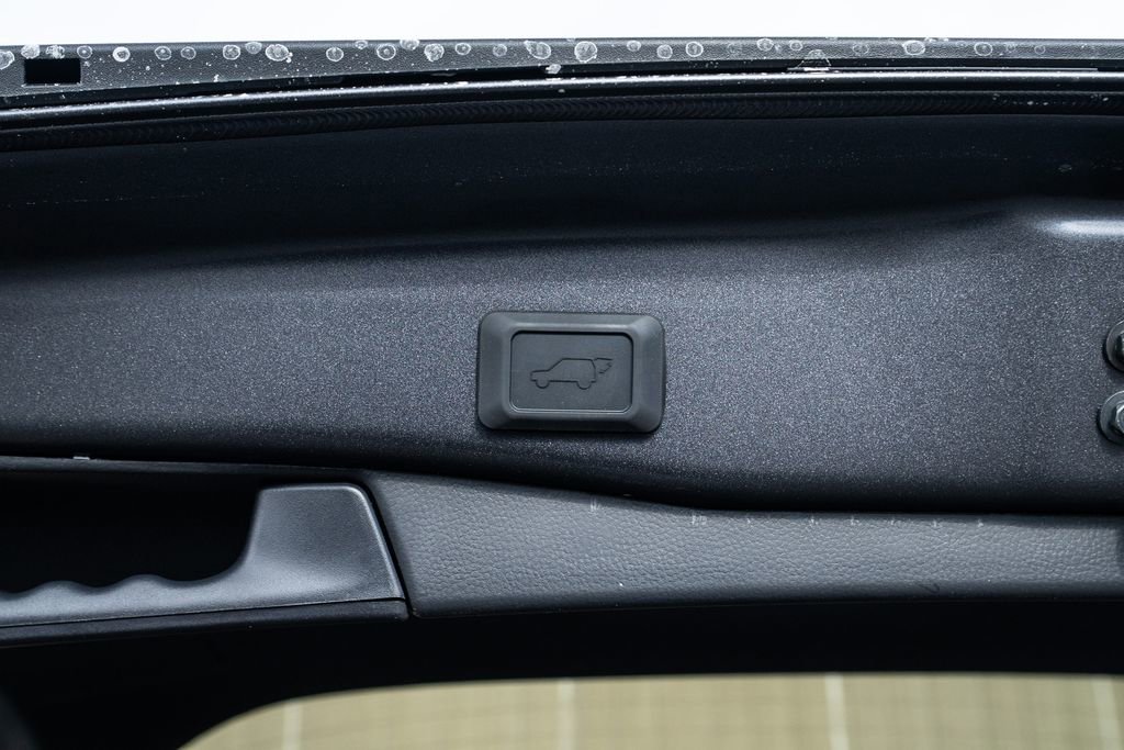 New 2025 Toyota RAV4 XLE w/ Convenience Package image 40