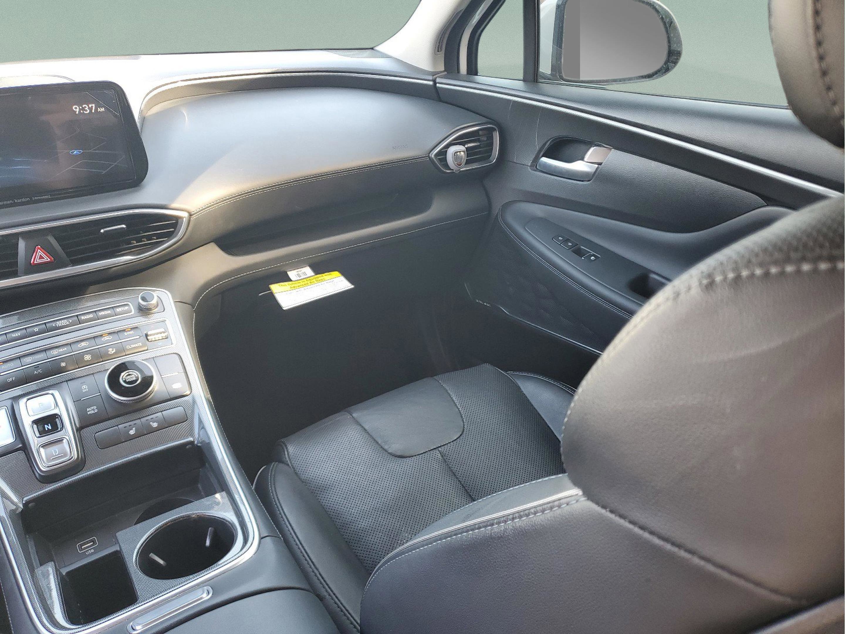 Used 2022 Hyundai Santa Fe SEL w/ Convenience + Premium Package FWD image 11