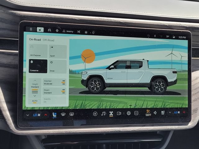 Used 2022 Rivian R1T Adventure AWD/4WD image 12