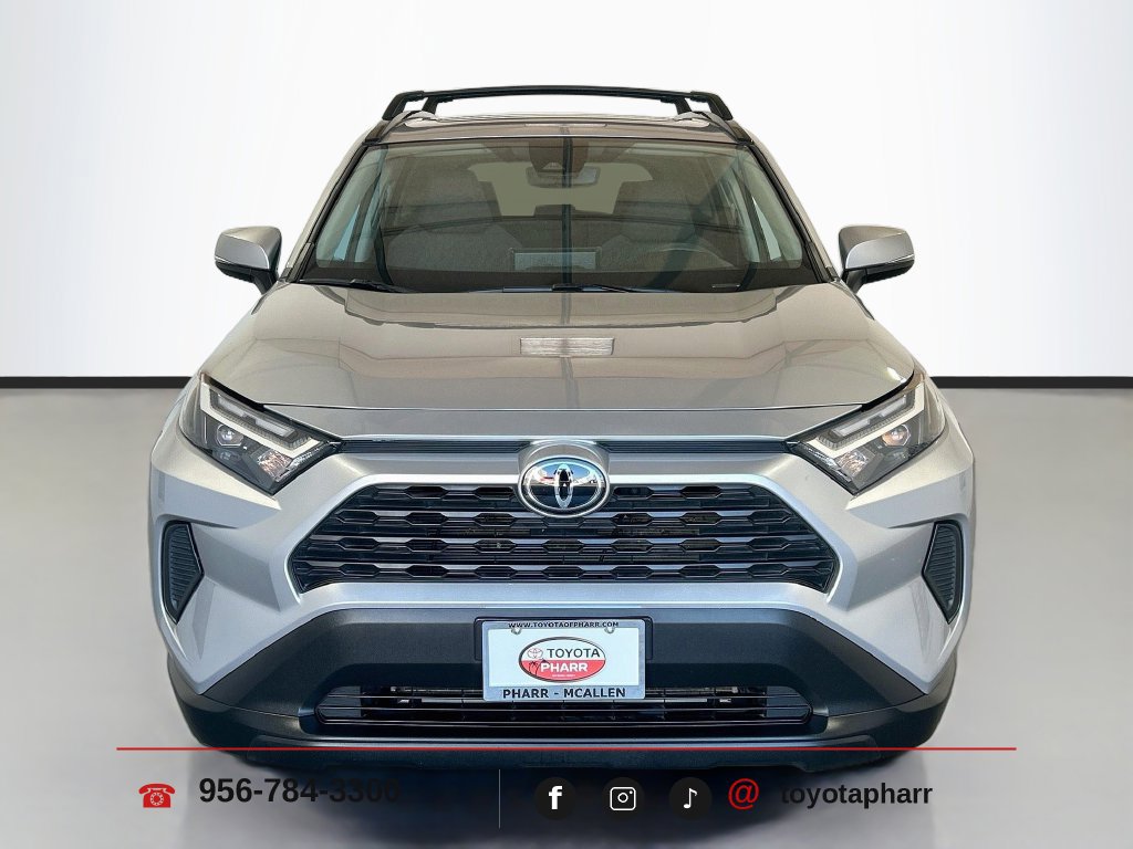 Used 2025 Toyota RAV4 XLE w/ Convenience Package FWD image 2