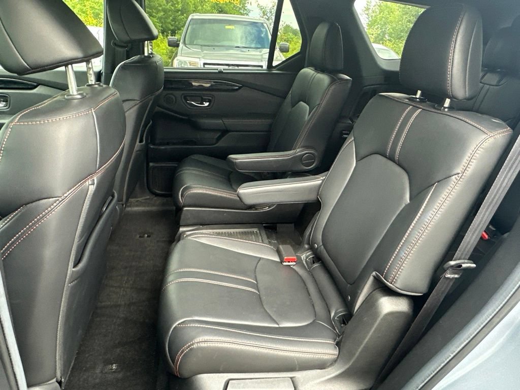 Used 2023 Honda Pilot TrailSport image 17