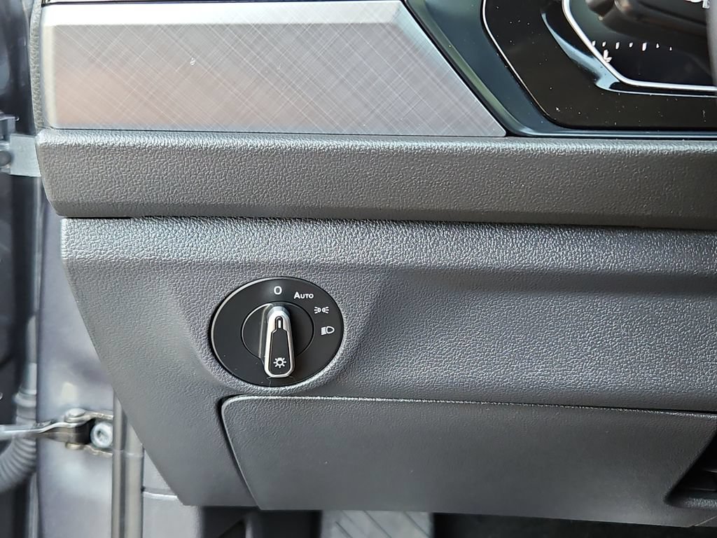 Used 2024 Volkswagen Jetta SE FWD image 14