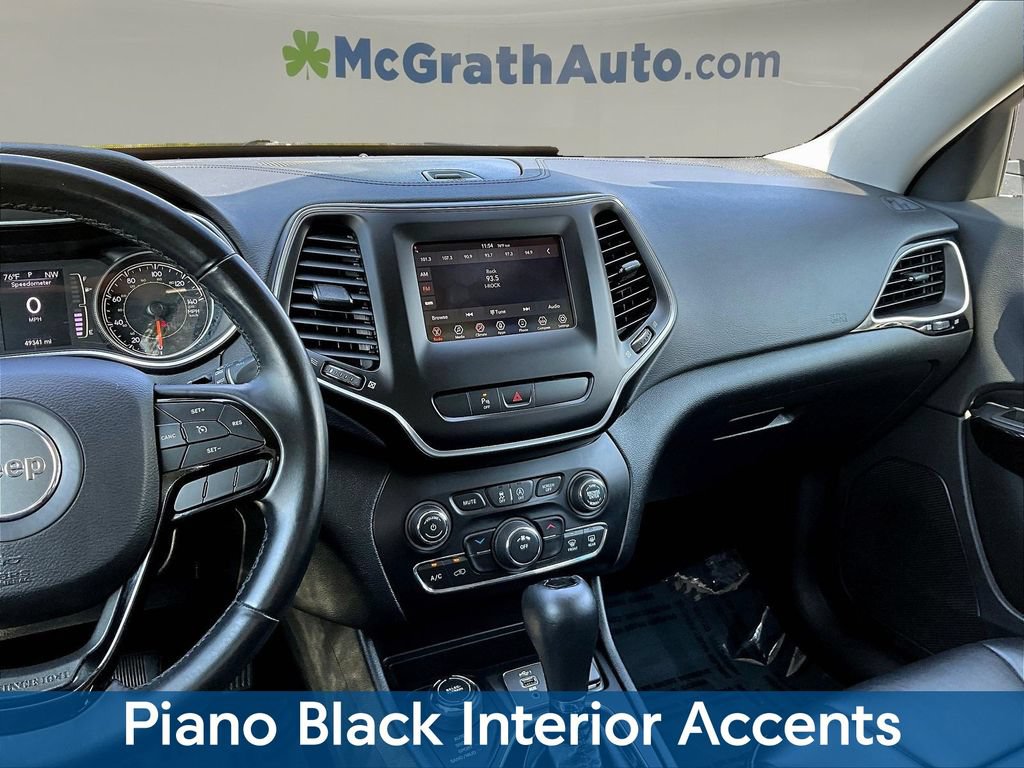Used 2019 Jeep Cherokee Latitude Plus AWD/4WD image 12