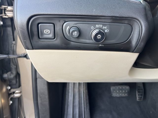 Used 2020 Buick Enclave Essence FWD image 32