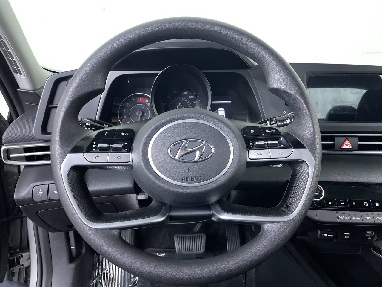 Used 2021 Hyundai Elantra SEL FWD image 13