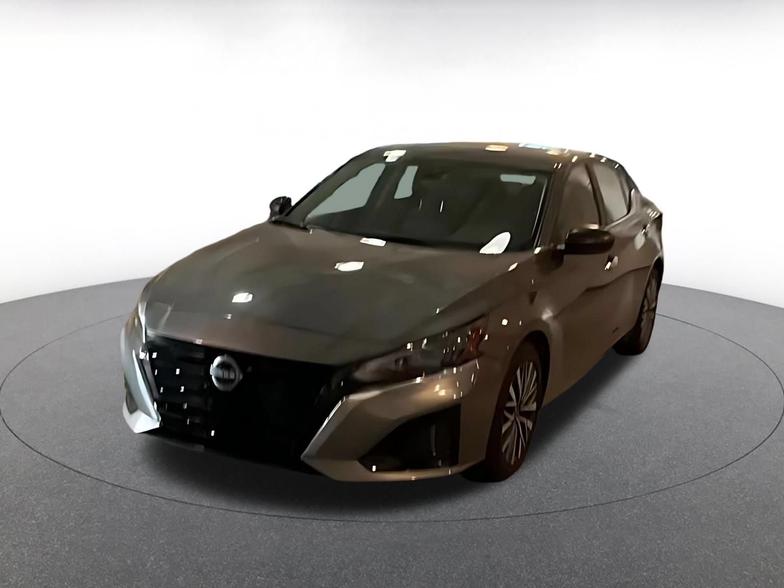 Used 2025 Nissan Altima 2.5 SV FWD video 2
