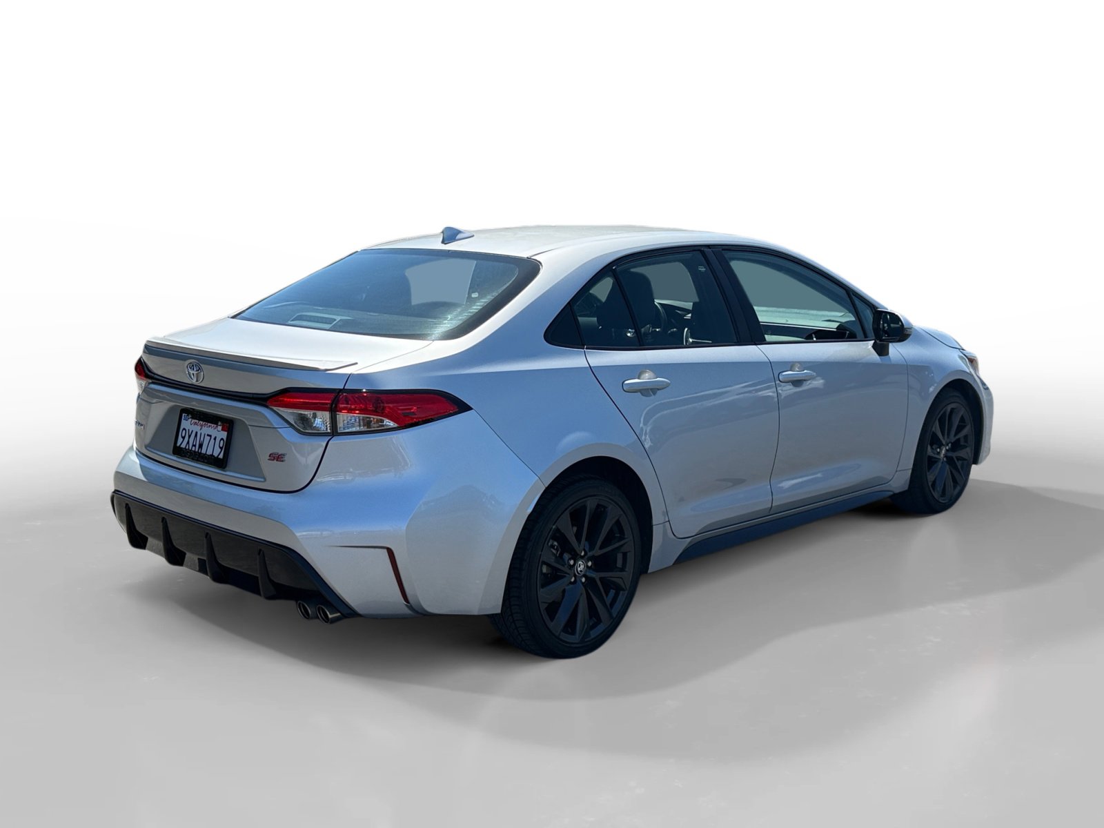 Used 2023 Toyota Corolla SE FWD image 5