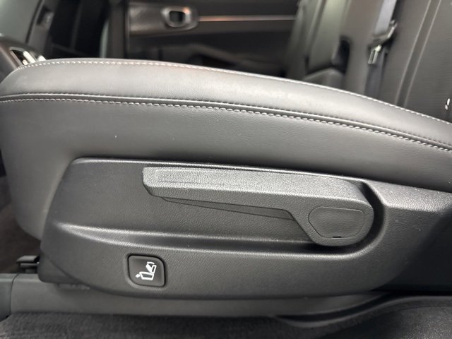 Used 2025 Kia Sorento S image 27