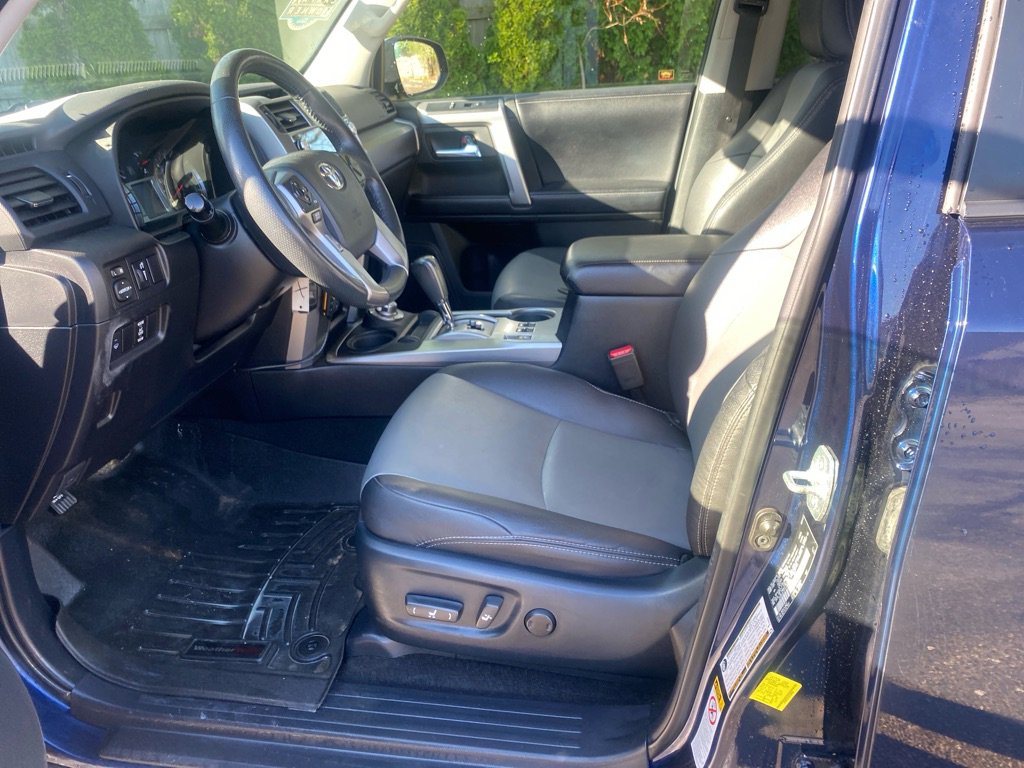 Used 2017 Toyota 4Runner SR5 Premium AWD/4WD image 10