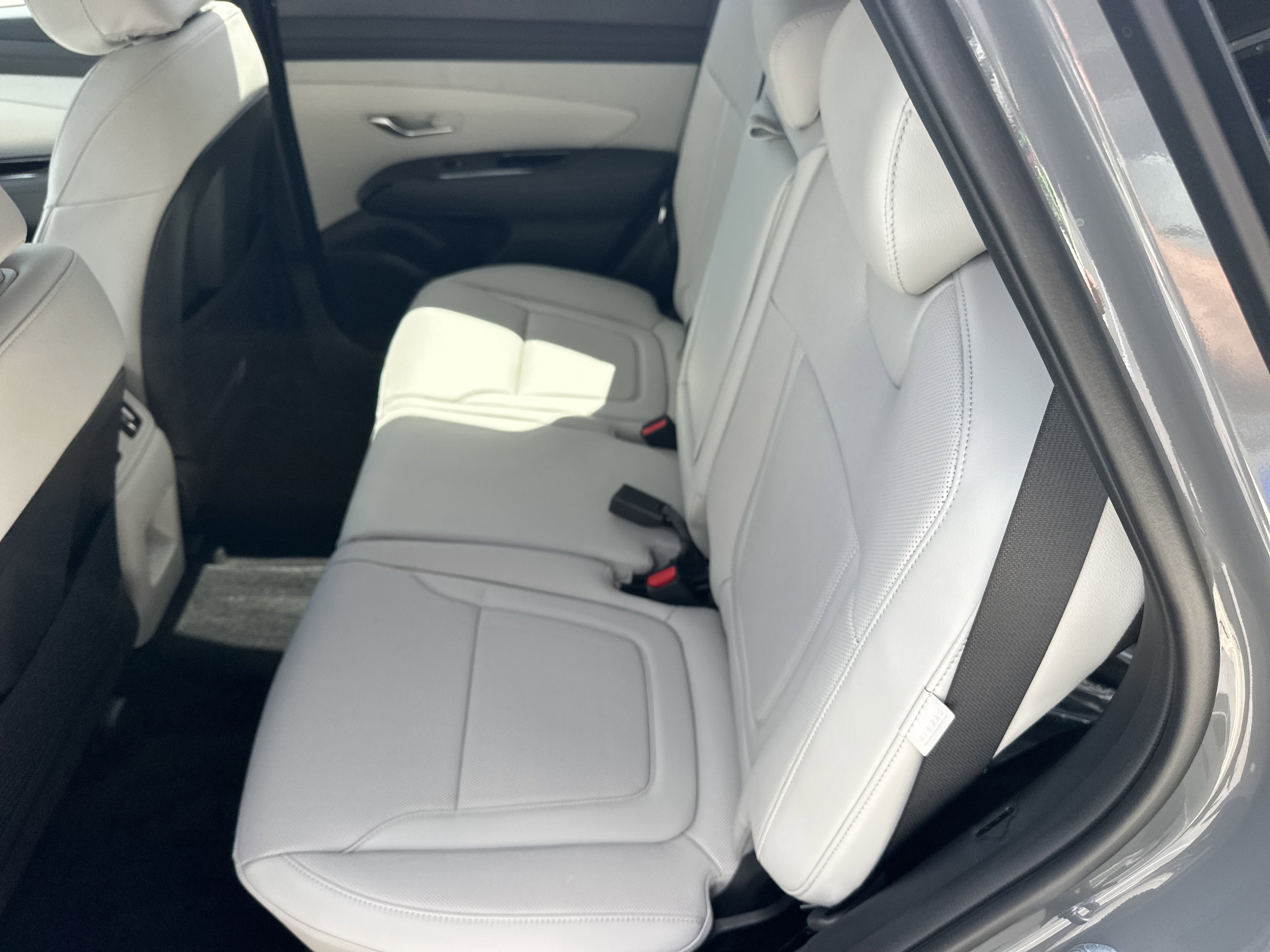 New 2026 Hyundai Tucson Limited FWD image 15