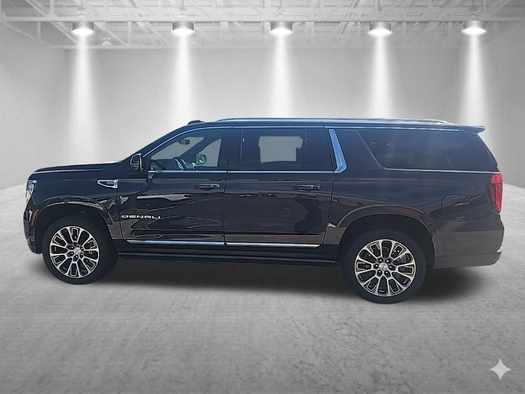 Used 2026 GMC Yukon XL Denali w/ Sun & Power Step Package AWD/4WD image 6