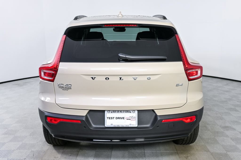 New 2026 Volvo XC40 B4 Plus w/ Protection Package Premier image 28