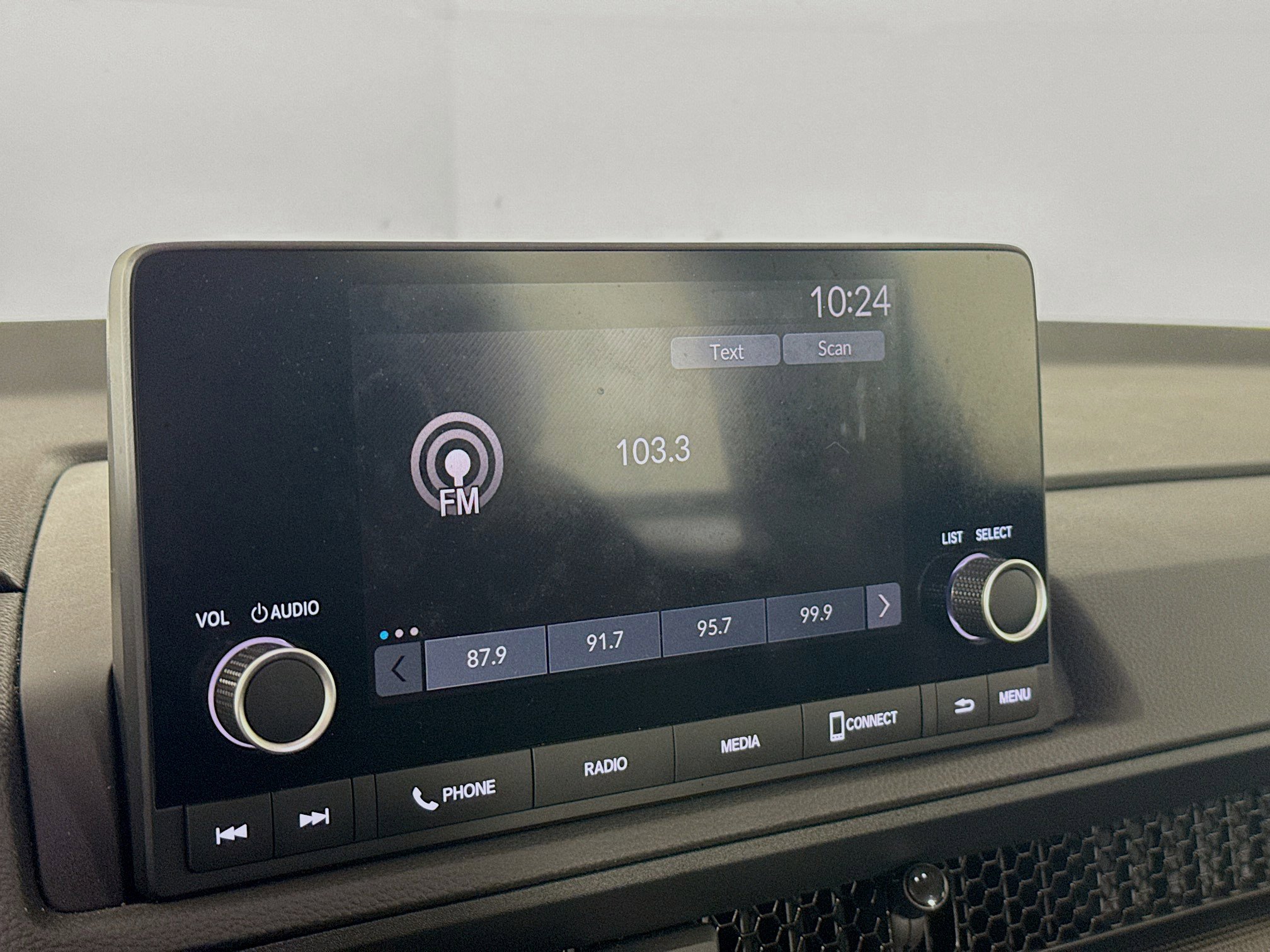 Used 2024 Honda CR-V LX image 16