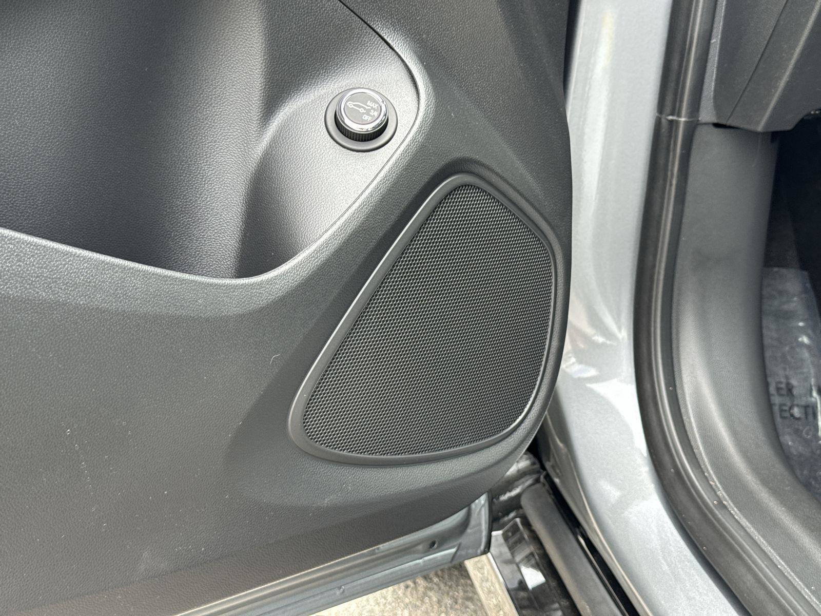 New 2026 Buick Encore GX Sport Touring w/ Comfort Package FWD image 19