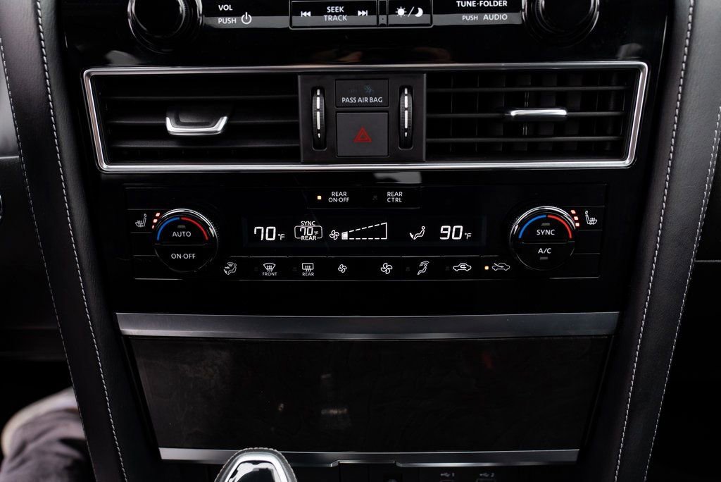 Used 2024 INFINITI QX80 Luxe image 16