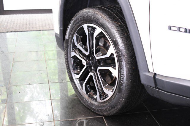Used 2022 Jeep Compass Limited AWD/4WD image 38