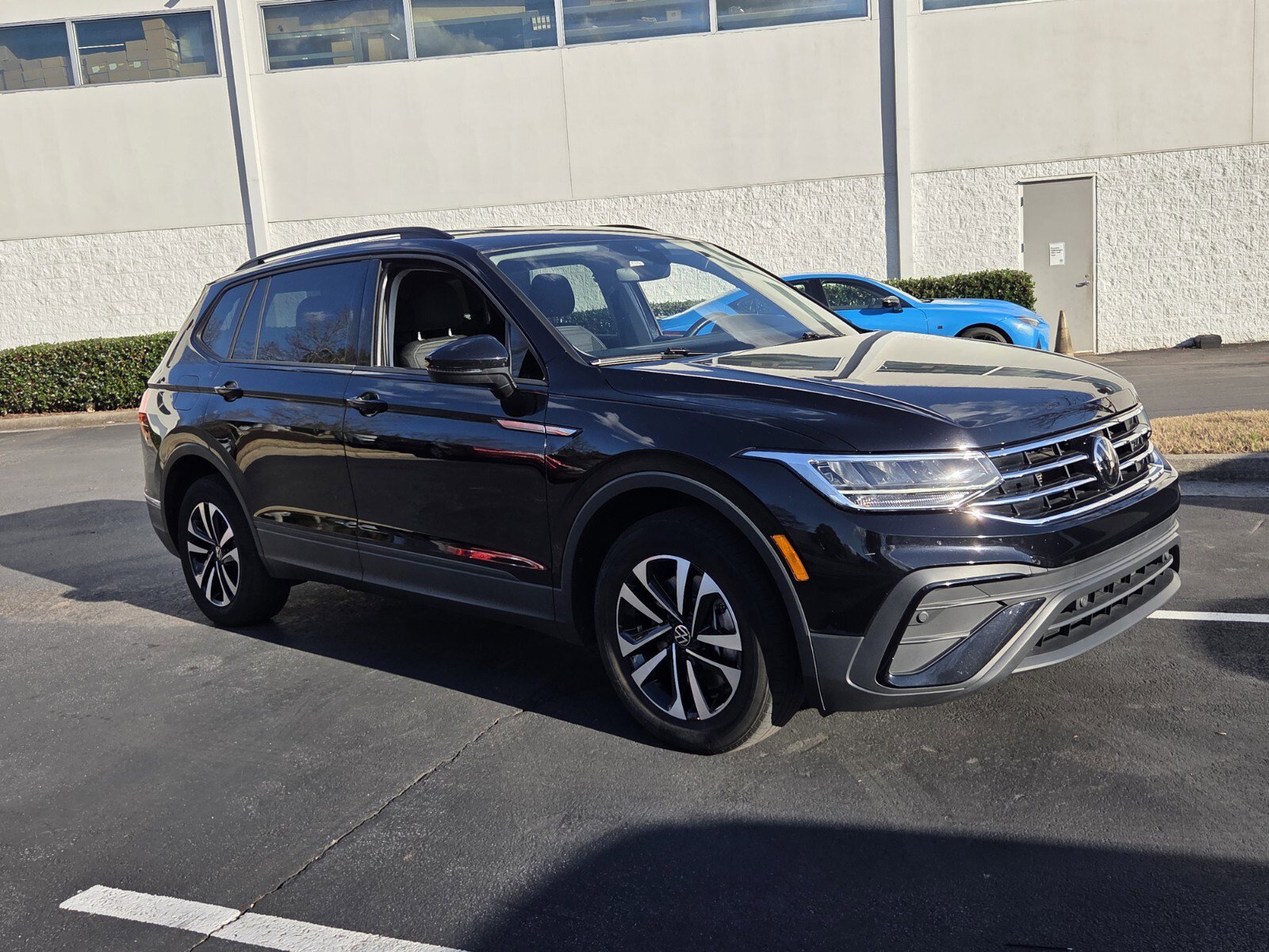 Used 2024 Volkswagen Tiguan S image 3