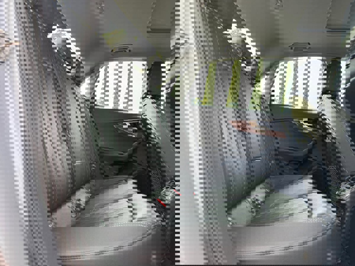 Used 2023 Audi A4 2.0T Premium w/ Convenience Package image 19