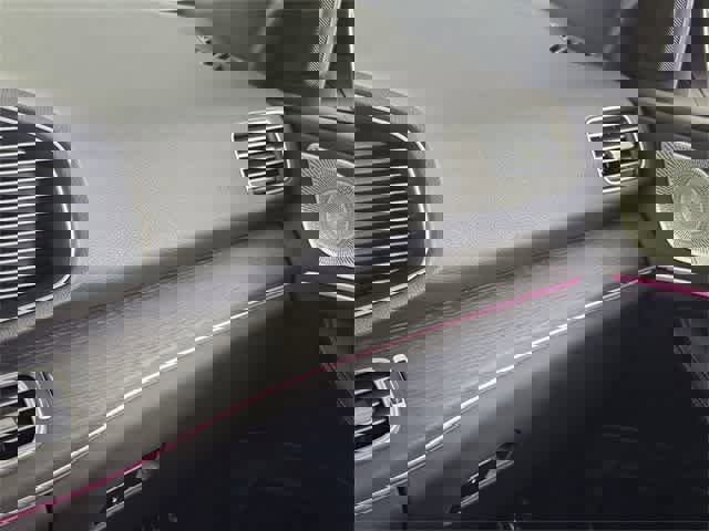 Certified 2025 Mercedes-Benz GLE 450e 4MATIC image 39