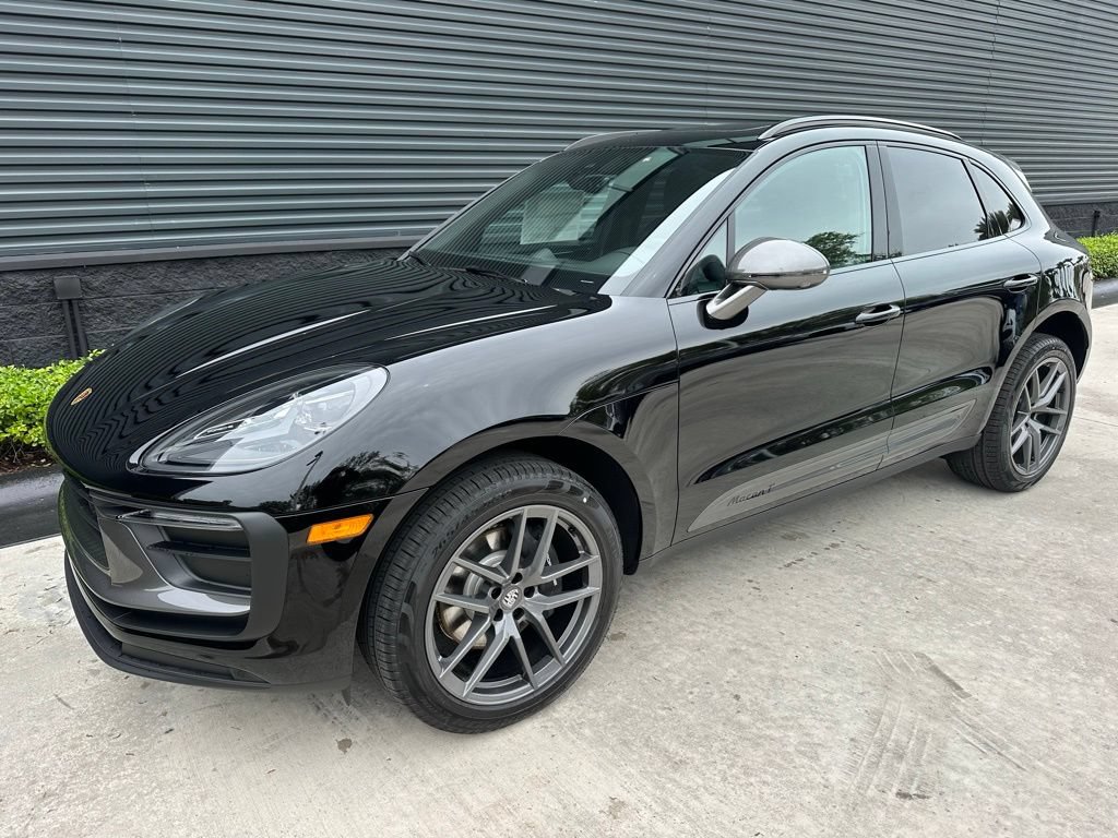 Used 2026 Porsche Macan Turbo AWD/4WD image 7