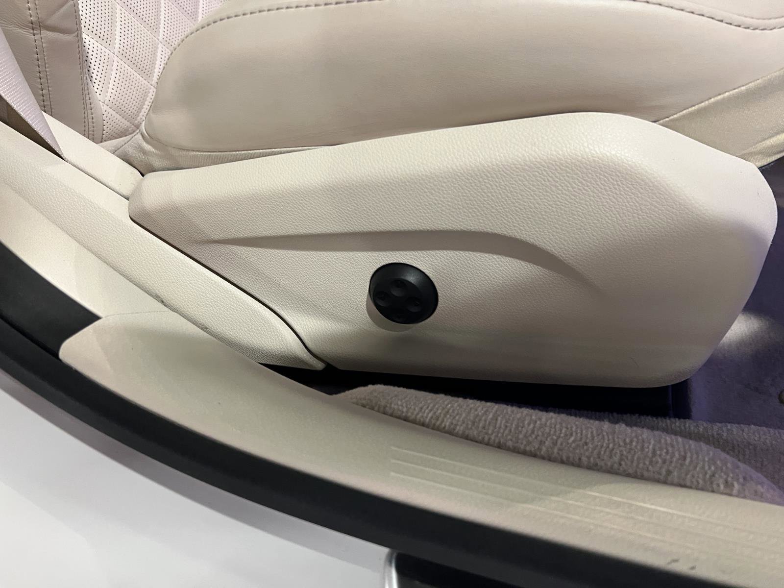 Used 2019 Mercedes-Benz AMG GT 63 image 43