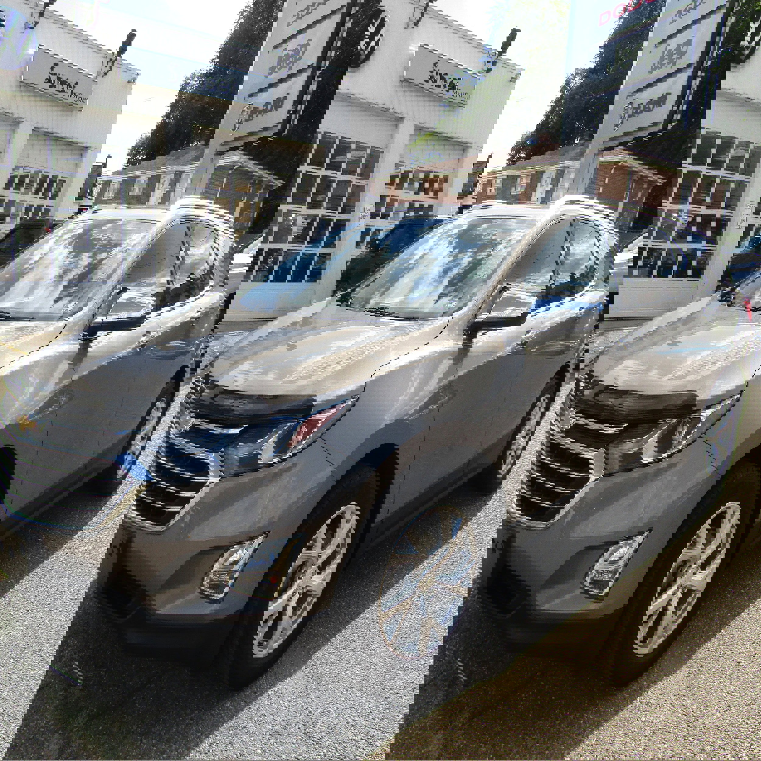 Used 2018 Chevrolet Equinox Premier image 4