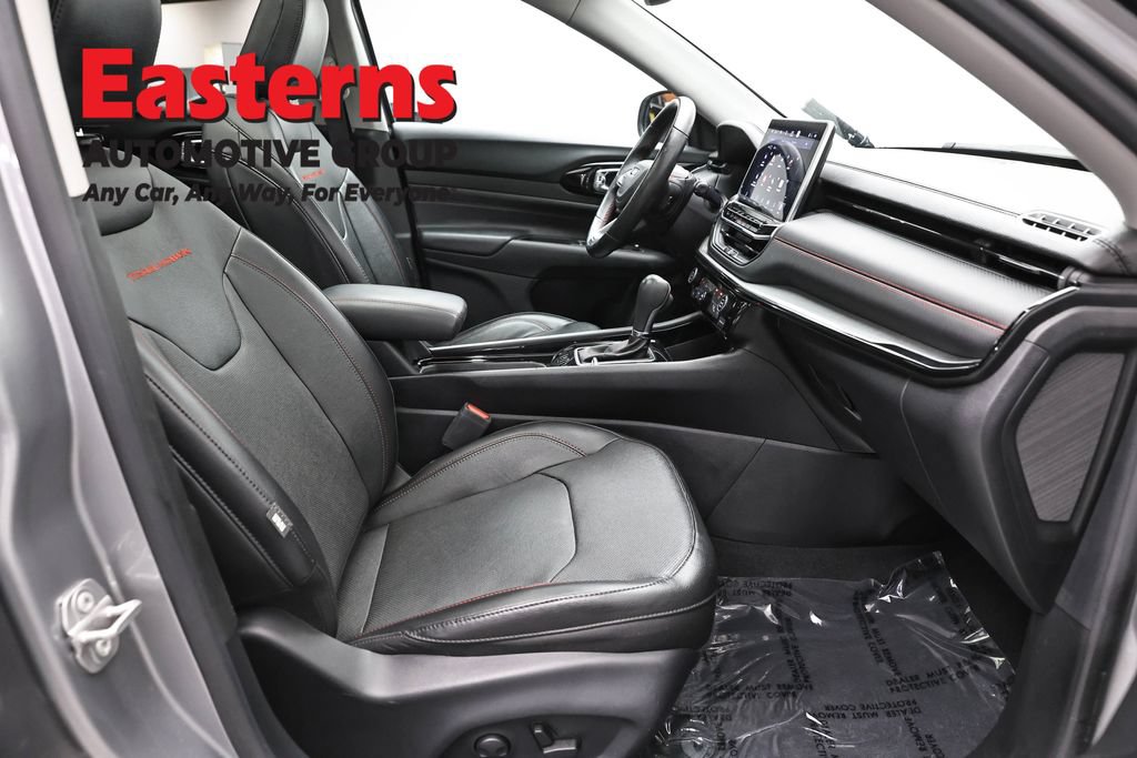 Used 2022 Jeep Compass Trailhawk w/ Trailhawk Elite Group AWD/4WD image 25