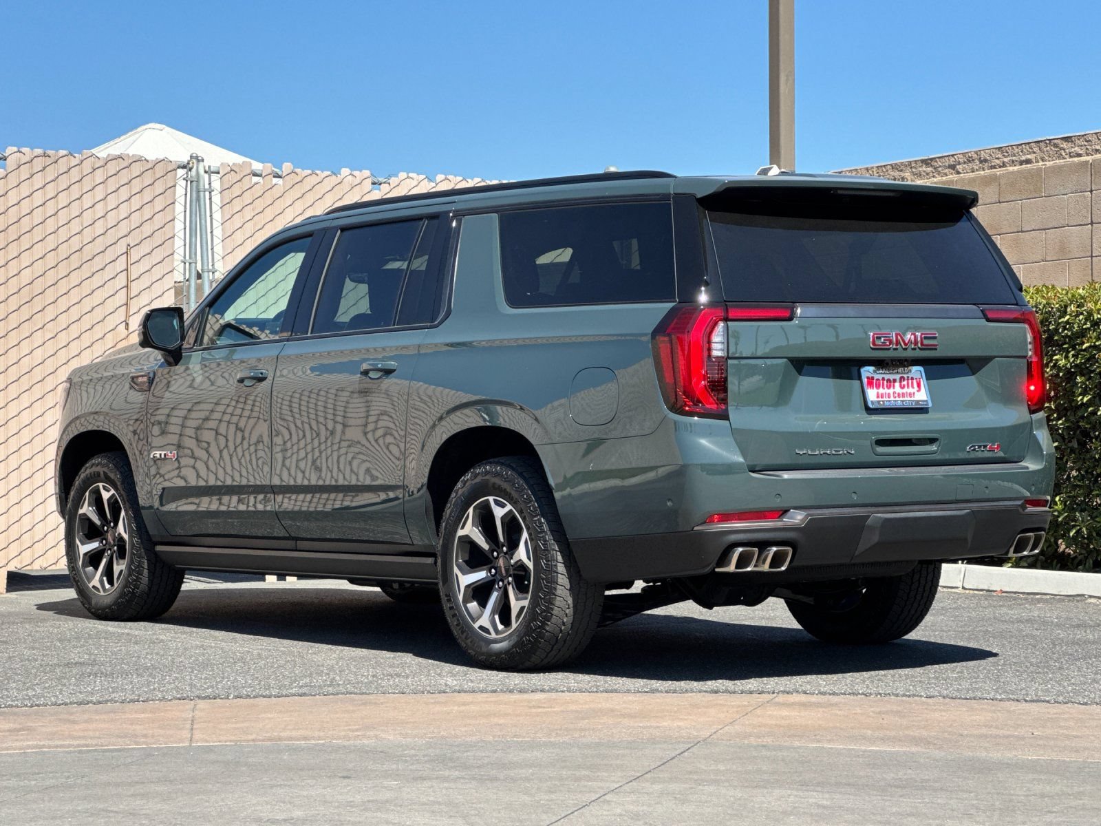 New 2026 GMC Yukon XL AT4 Ultimate AWD/4WD image 6