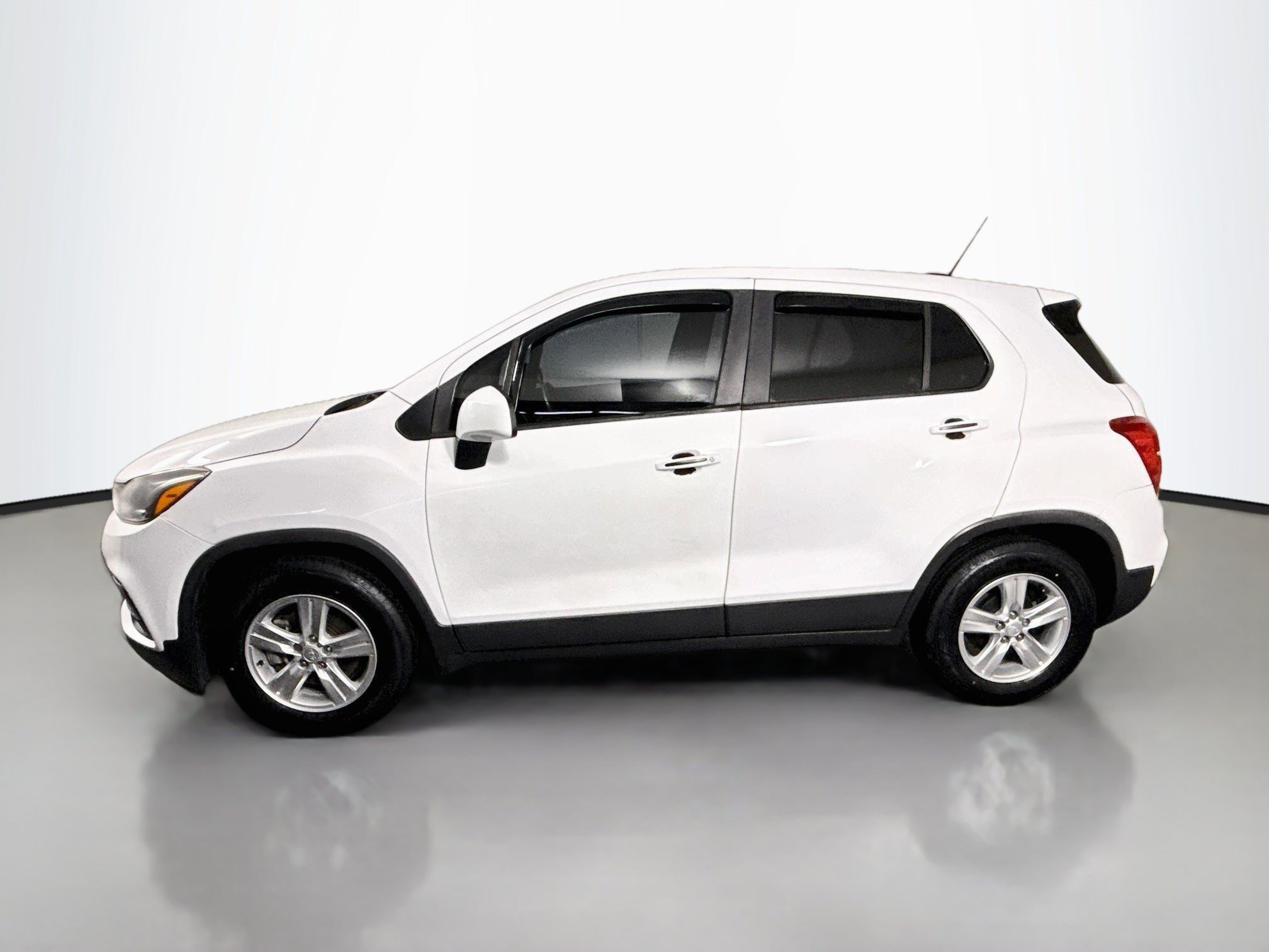 Used 2019 Chevrolet Trax LS FWD image 6