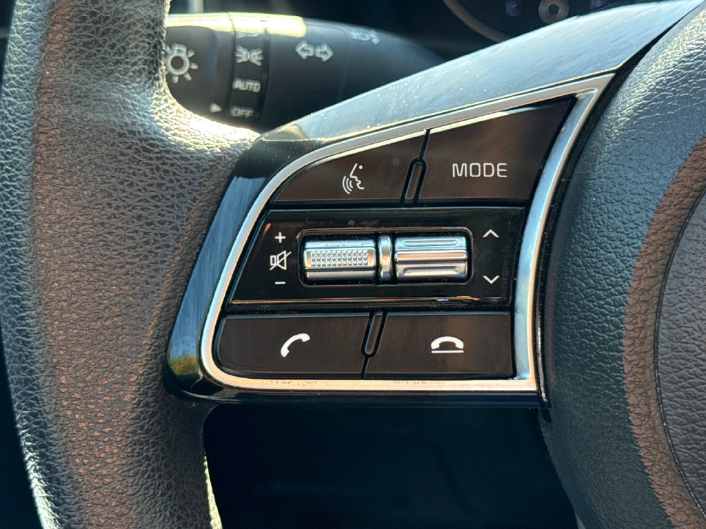 Used 2020 Kia Forte LXS FWD image 29