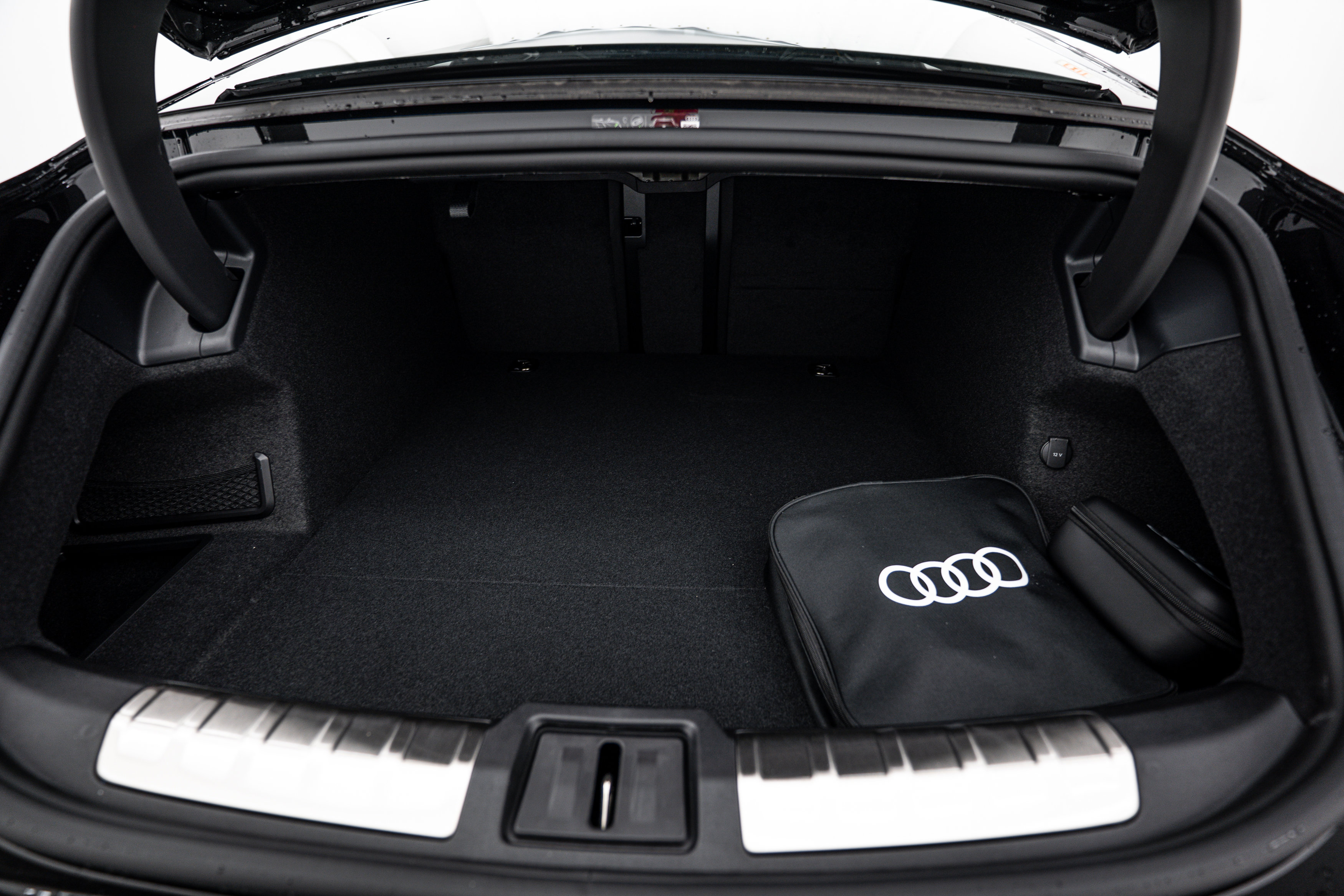 New 2025 Audi RS e-tron GT performance AWD/4WD image 21